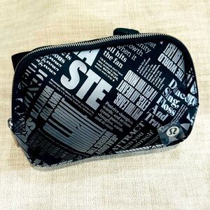 NWT Lululemon Everywhere Belt Bag Manifesto Print - Black 1L